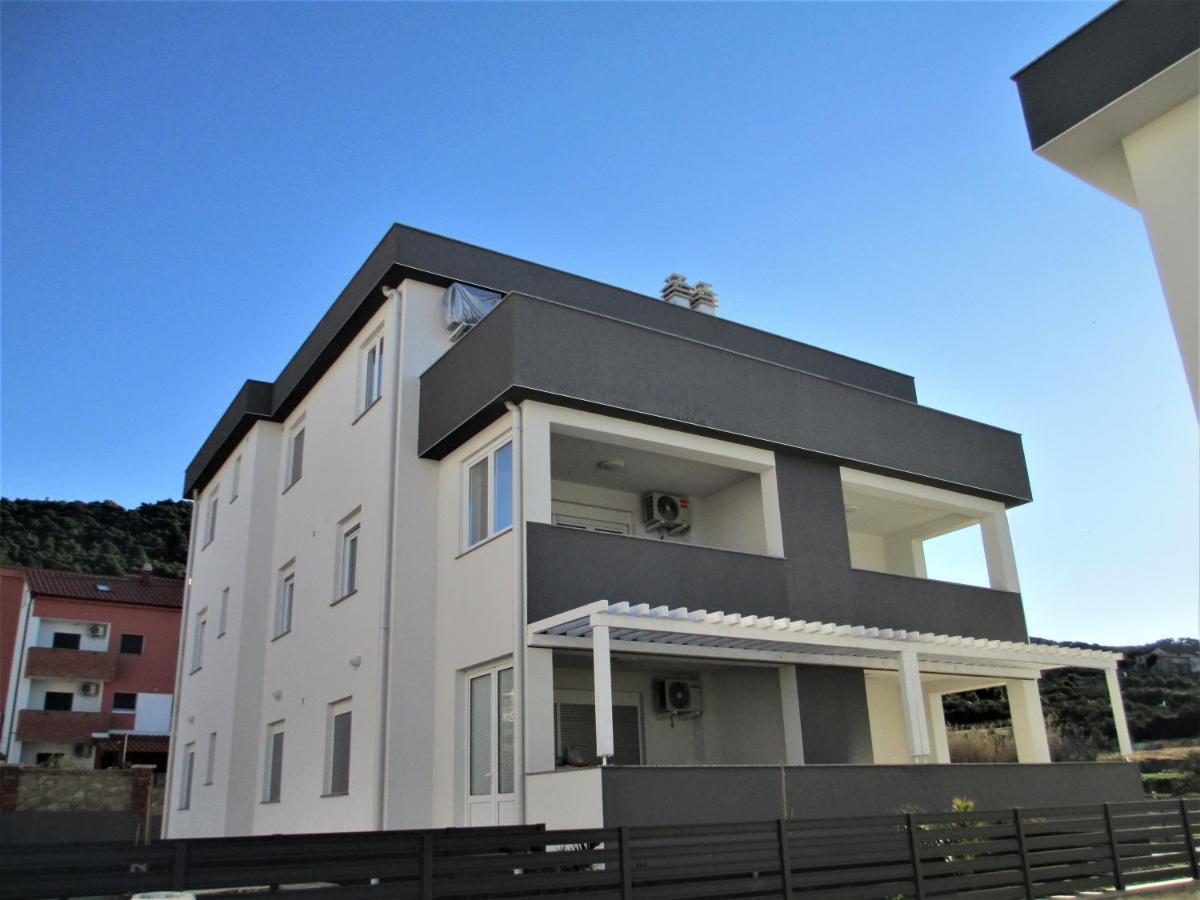 Apartment Ivetka Banjol Exterior foto