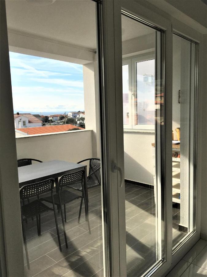 Apartment Ivetka Banjol Exterior foto